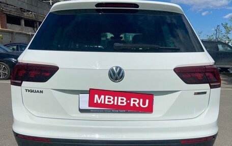 Volkswagen Tiguan II, 2019 год, 2 200 000 рублей, 6 фотография