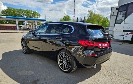 BMW 1 серия, 2021 год, 2 200 000 рублей, 2 фотография