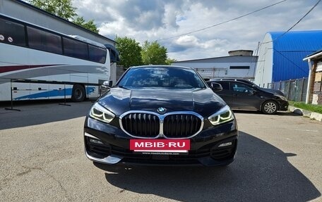 BMW 1 серия, 2021 год, 2 200 000 рублей, 4 фотография