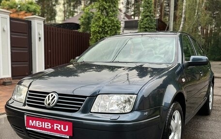 Volkswagen Bora, 2004 год, 1 100 000 рублей, 1 фотография