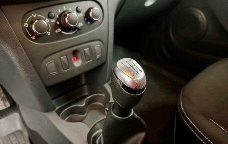 Renault Sandero II рестайлинг, 2022 год, 1 750 000 рублей, 3 фотография
