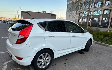 Hyundai Solaris II рестайлинг, 2012 год, 1 050 000 рублей, 4 фотография