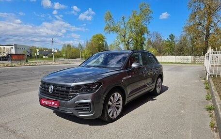 Volkswagen Touareg III, 2018 год, 4 600 000 рублей, 1 фотография
