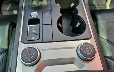 Volkswagen Touareg III, 2018 год, 4 600 000 рублей, 8 фотография
