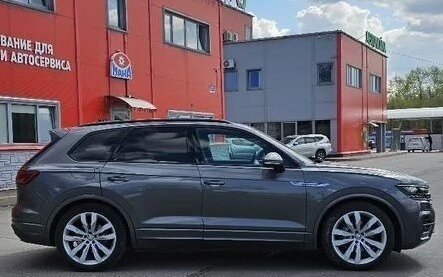 Volkswagen Touareg III, 2018 год, 4 600 000 рублей, 2 фотография