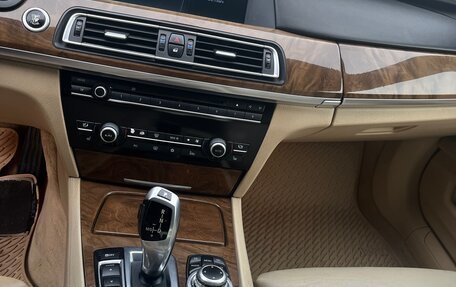 BMW 7 серия, 2009 год, 1 700 000 рублей, 9 фотография