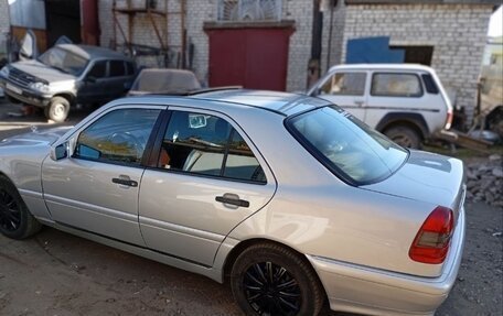 Mercedes-Benz C-Класс, 1994 год, 345 000 рублей, 6 фотография
