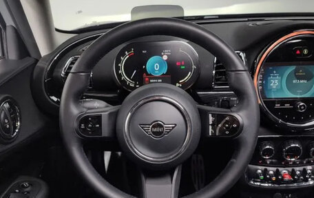 MINI Clubman, 2023 год, 2 700 000 рублей, 13 фотография