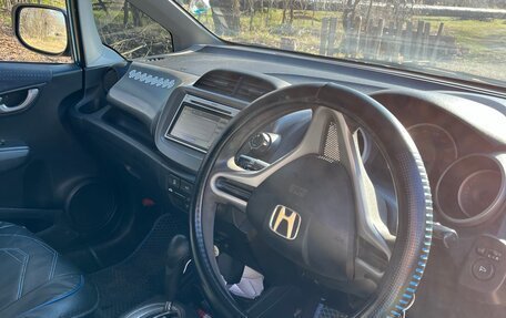 Honda Fit III, 2010 год, 550 000 рублей, 6 фотография