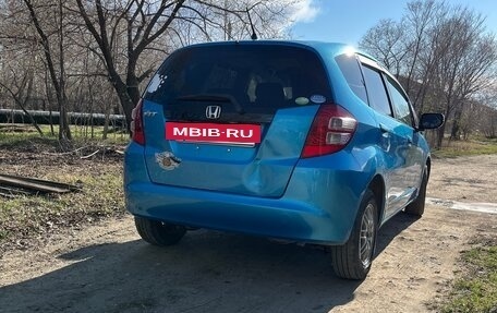 Honda Fit III, 2010 год, 550 000 рублей, 4 фотография