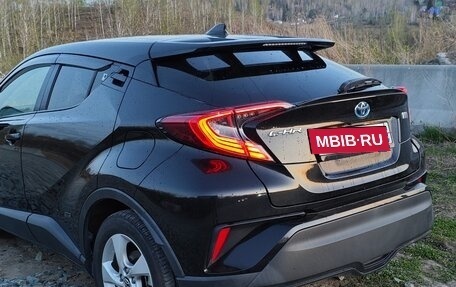 Toyota C-HR I рестайлинг, 2018 год, 2 200 000 рублей, 19 фотография