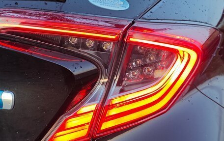 Toyota C-HR I рестайлинг, 2018 год, 2 200 000 рублей, 23 фотография