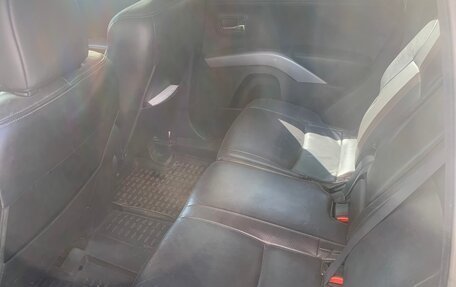 Mitsubishi Outlander III рестайлинг 3, 2010 год, 1 200 000 рублей, 6 фотография