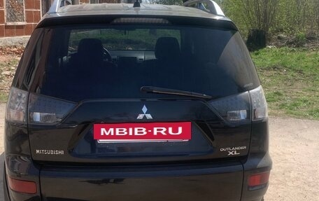 Mitsubishi Outlander III рестайлинг 3, 2010 год, 1 200 000 рублей, 3 фотография