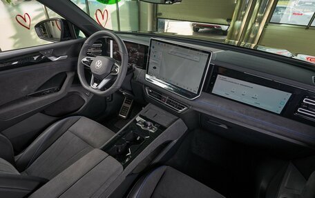 Volkswagen Tiguan, 2024 год, 5 390 000 рублей, 16 фотография