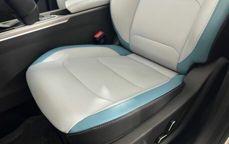 Geely Emgrand, 2023 год, 1 880 000 рублей, 10 фотография
