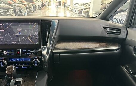 Toyota Alphard III, 2022 год, 9 978 887 рублей, 8 фотография