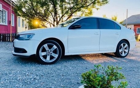 Volkswagen Jetta VI, 2012 год, 830 000 рублей, 3 фотография