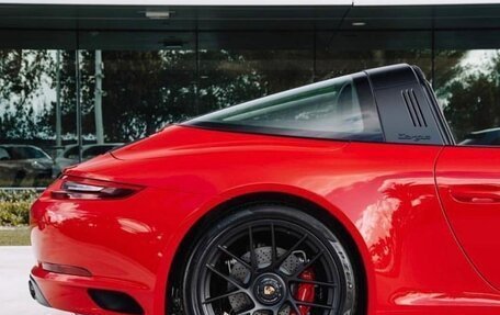 Porsche 911, 2018 год, 16 900 000 рублей, 2 фотография