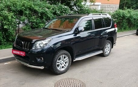 Toyota Land Cruiser Prado 150 рестайлинг 2, 2011 год, 3 000 000 рублей, 3 фотография