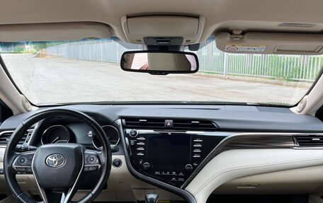 Toyota Camry, 2019 год, 2 900 000 рублей, 9 фотография