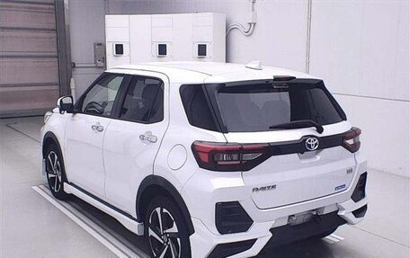 Toyota Raize I, 2020 год, 1 370 000 рублей, 2 фотография