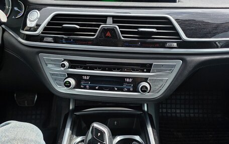 BMW 7 серия, 2018 год, 4 200 000 рублей, 9 фотография