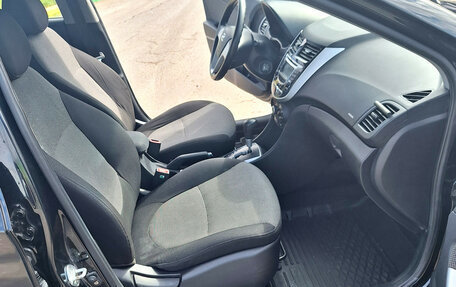 Hyundai Solaris II рестайлинг, 2011 год, 610 000 рублей, 8 фотография