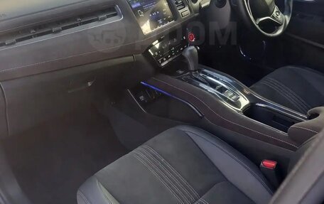 Honda Vezel, 2018 год, 1 890 000 рублей, 10 фотография