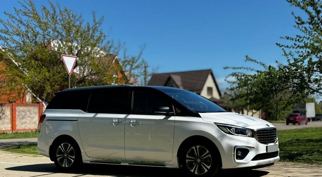 KIA Carnival, 2019 год, 3 150 000 рублей, 4 фотография