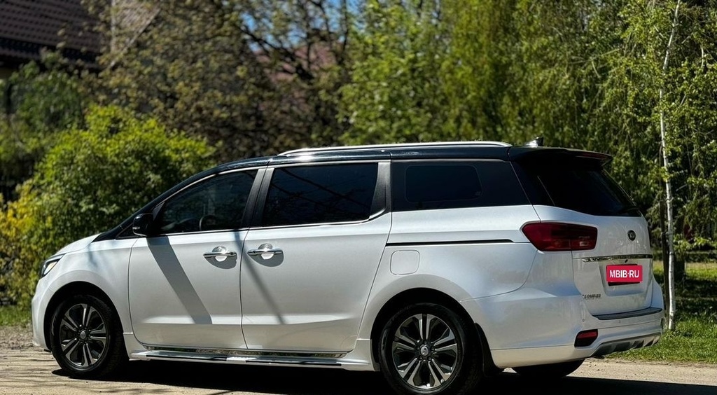 KIA Carnival, 2019 год, 3 150 000 рублей, 7 фотография