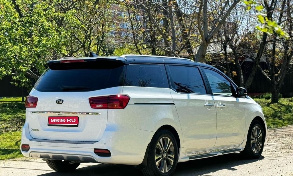KIA Carnival, 2019 год, 3 150 000 рублей, 5 фотография