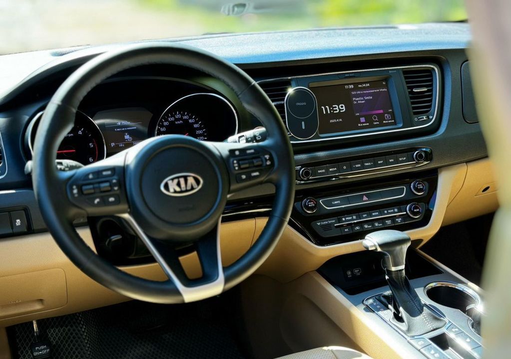 KIA Carnival, 2019 год, 3 150 000 рублей, 14 фотография