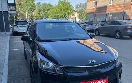 KIA Rio IV, 2017 год, 1 000 000 рублей, 1 фотография