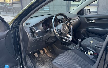 KIA Rio IV, 2017 год, 1 000 000 рублей, 5 фотография