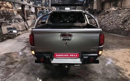 Mitsubishi L200 IV рестайлинг, 2014 год, 2 050 000 рублей, 3 фотография