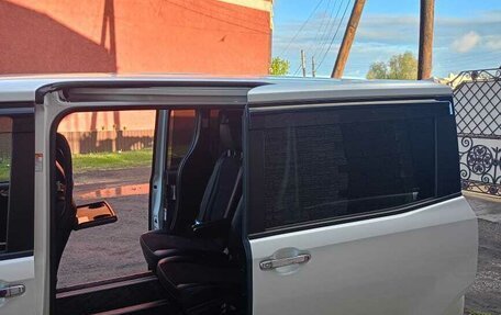 Toyota Noah III, 2018 год, 2 700 000 рублей, 31 фотография