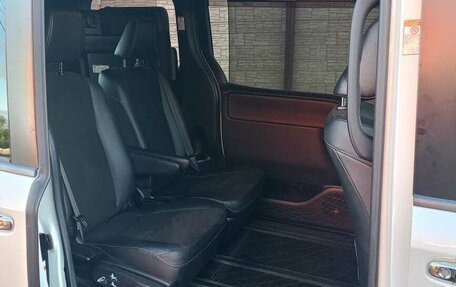 Toyota Noah III, 2018 год, 2 700 000 рублей, 37 фотография