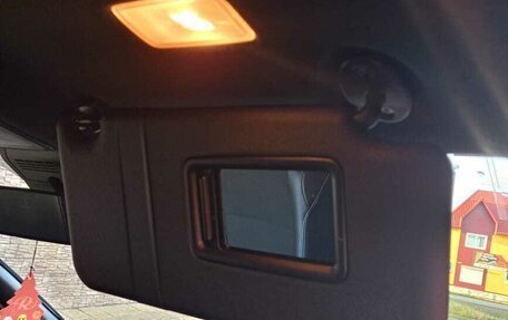 Toyota Noah III, 2018 год, 2 700 000 рублей, 35 фотография
