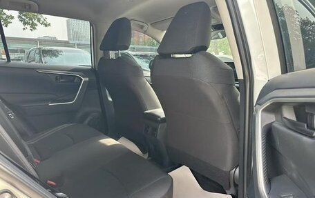 Toyota RAV4, 2023 год, 2 530 000 рублей, 8 фотография