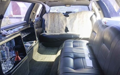 Lincoln Town Car III рестайлинг, 1999 год, 380 000 рублей, 4 фотография
