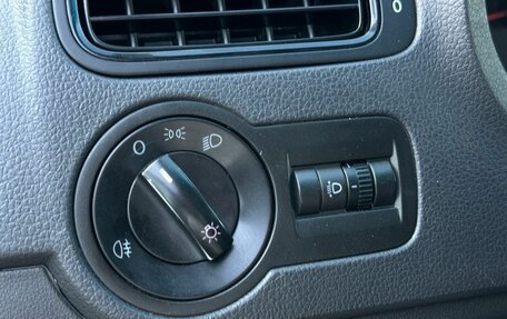 Volkswagen Polo VI (EU Market), 2011 год, 879 000 рублей, 22 фотография