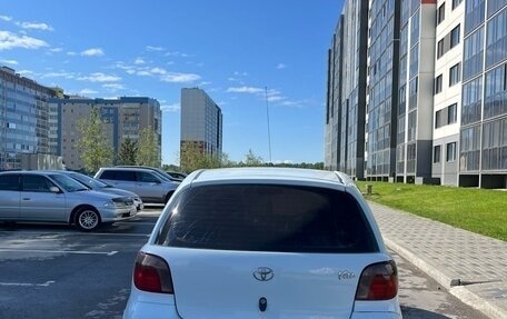 Toyota Vitz, 2001 год, 365 000 рублей, 2 фотография
