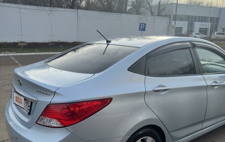 Hyundai Solaris II рестайлинг, 2012 год, 870 000 рублей, 5 фотография