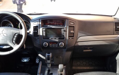 Mitsubishi Pajero IV, 2014 год, 2 167 000 рублей, 8 фотография