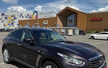 Infiniti FX II, 2012 год, 1 850 000 рублей, 1 фотография