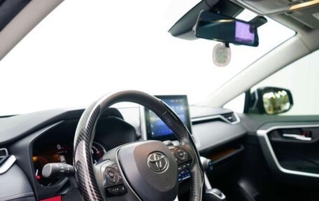 Toyota RAV4, 2021 год, 2 150 000 рублей, 6 фотография