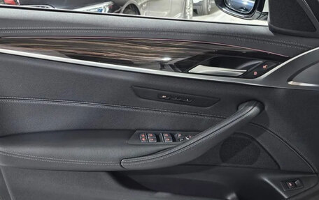BMW 5 серия, 2022 год, 3 800 000 рублей, 15 фотография