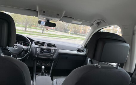 Volkswagen Tiguan II, 2017 год, 1 999 000 рублей, 7 фотография