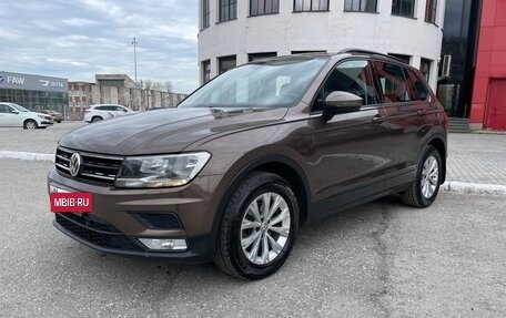 Volkswagen Tiguan II, 2017 год, 1 999 000 рублей, 2 фотография